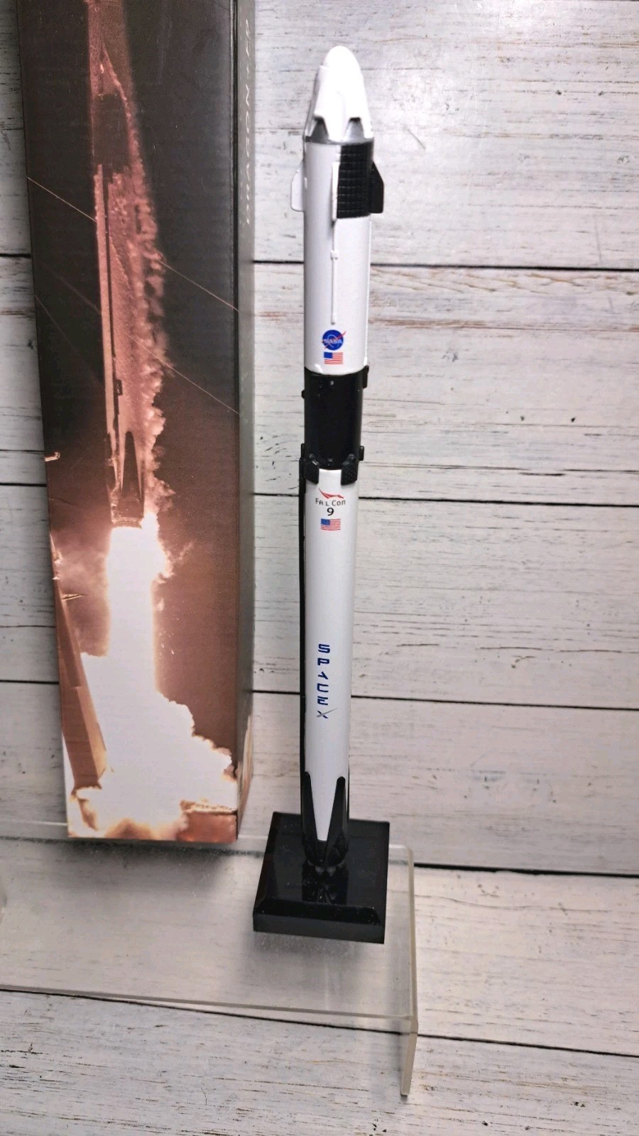 Space X Falcon 9 + Dragon 1/233 Diecast Rocket Model 11.41 Inches Tall