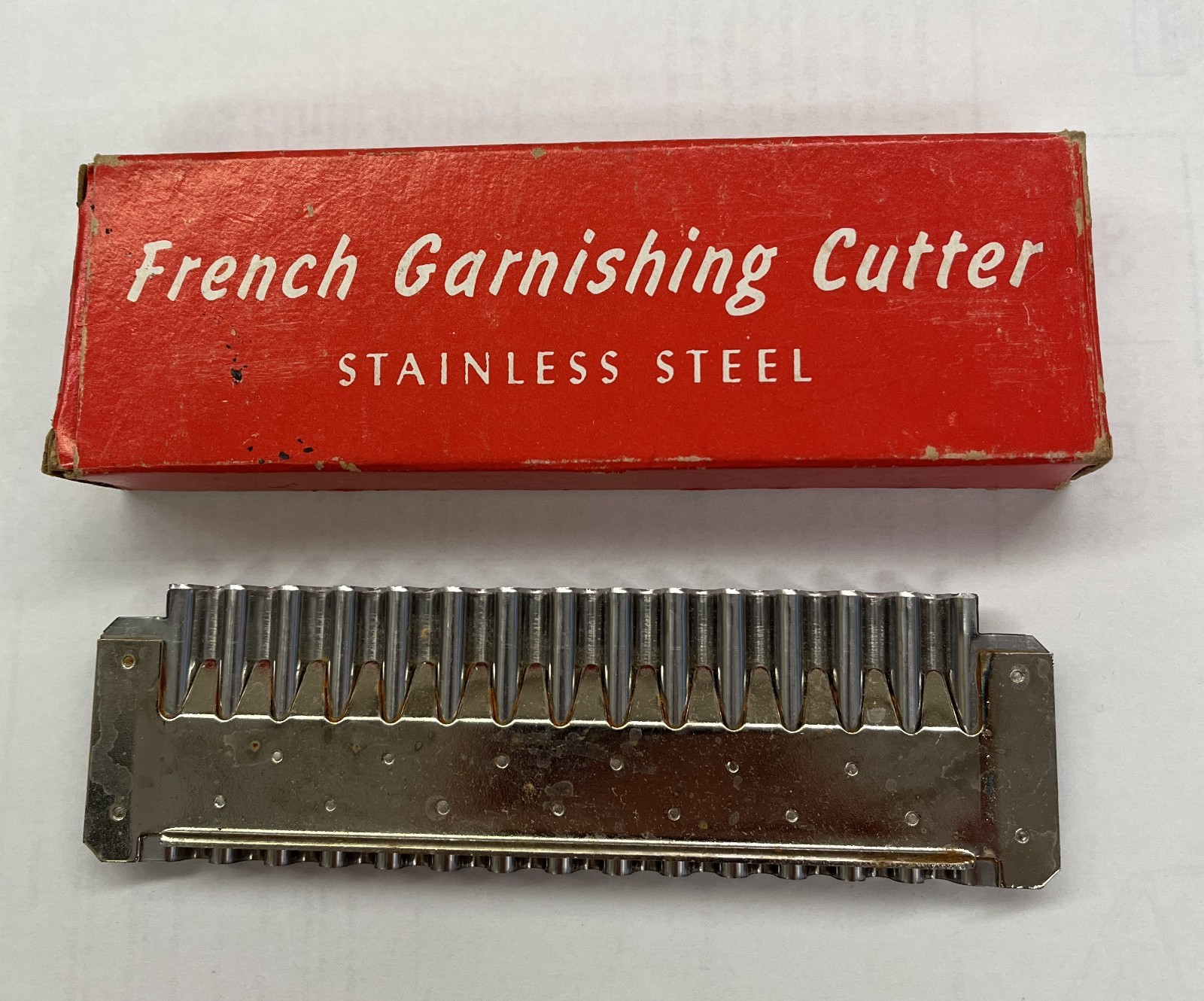 Vtg French Garnishing Cutter (stainless steel) in original box