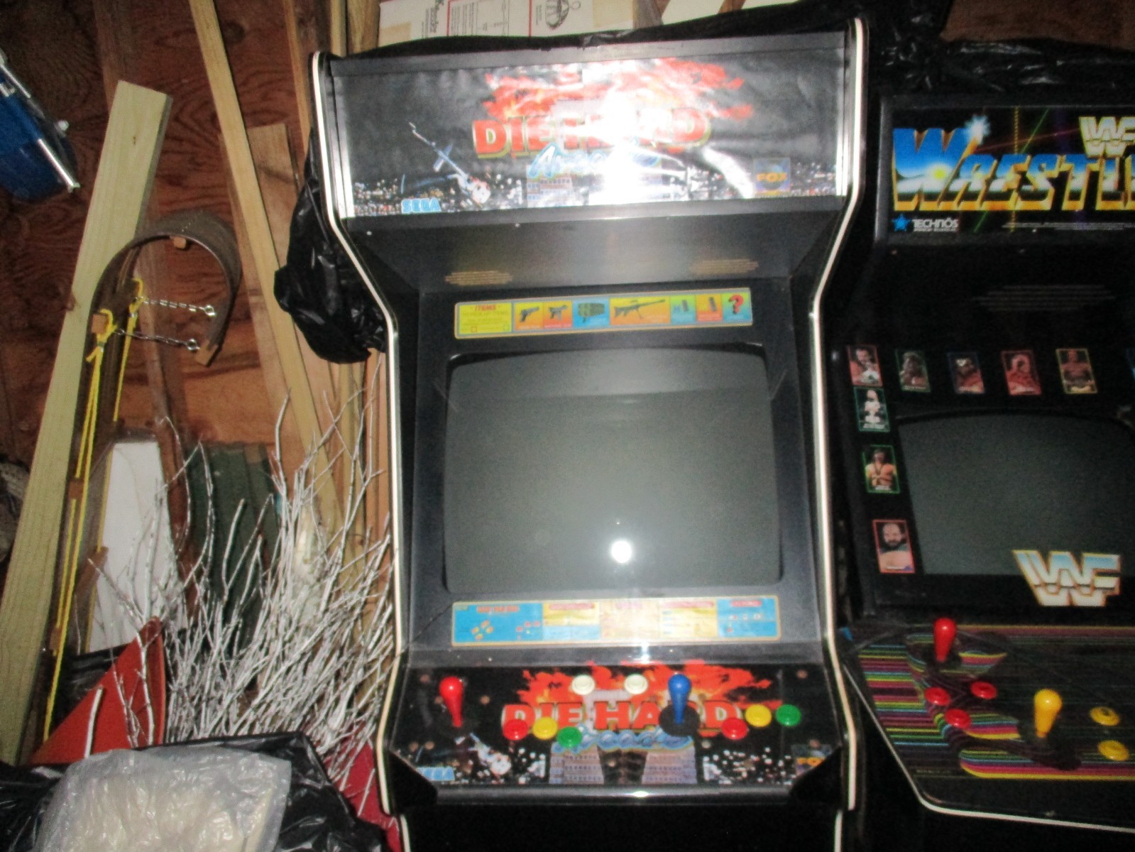 DIE HARD ARCADE by SEGA 1996 full size In Good Condition