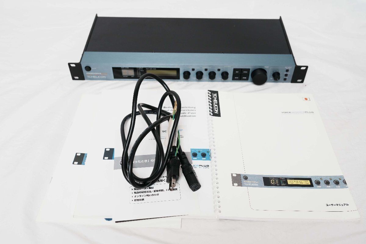 TC-HELICON VoiceWorks Plus Vocal Effects Processor Compact Pedal Used