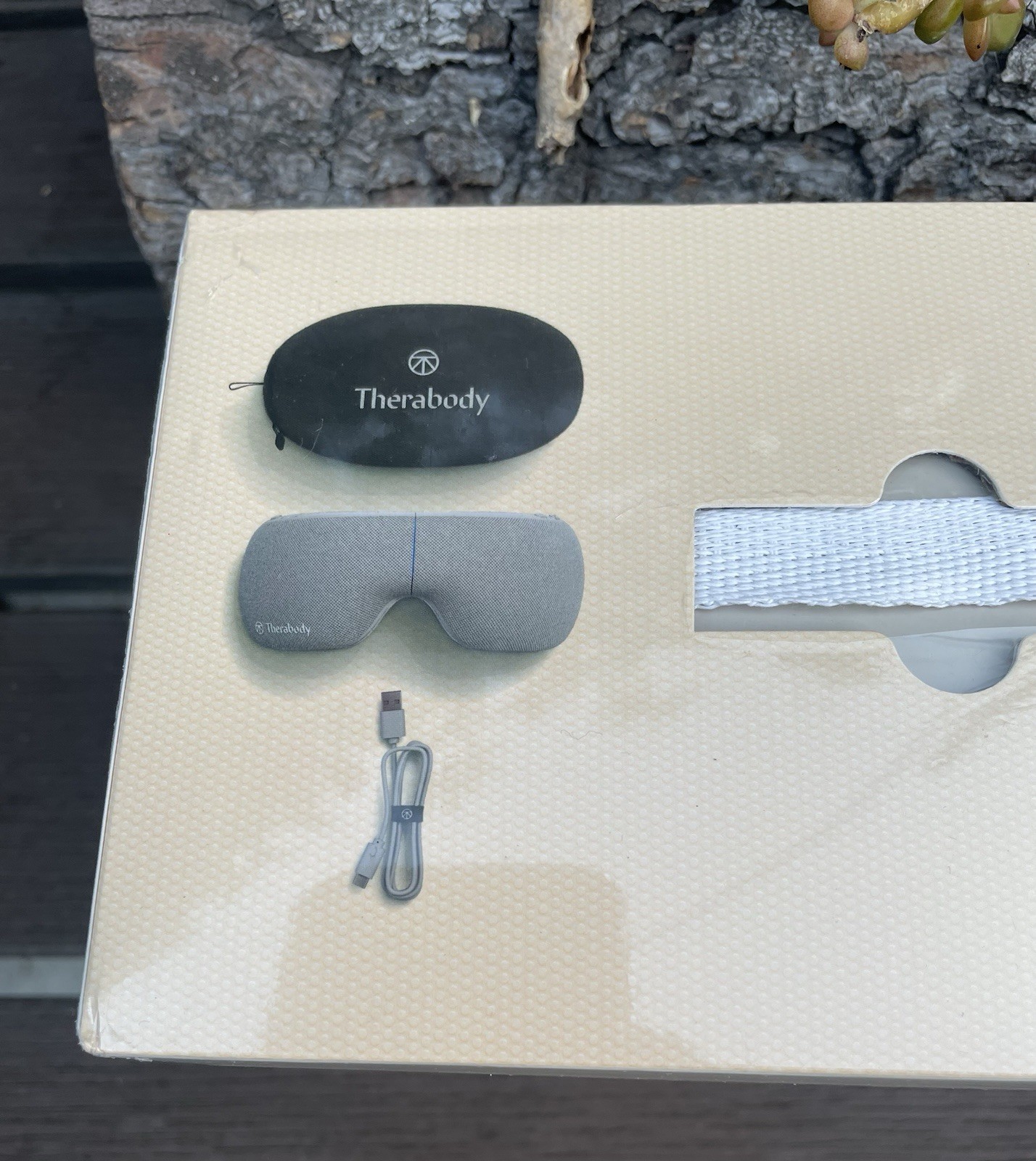 Therabody Smart Goggles Device Intelligent Heating Vibrating Soothing