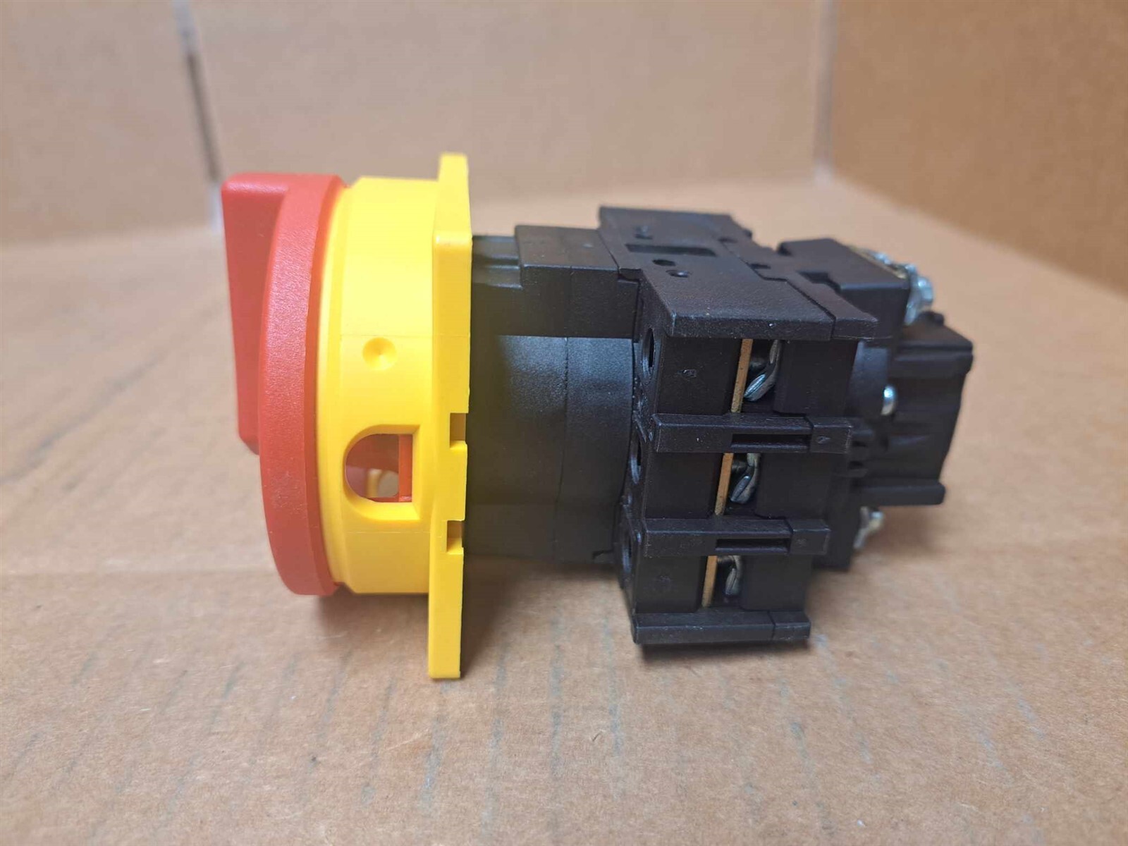 Eaton Rotary Disconnect Switch Part No. P1-32