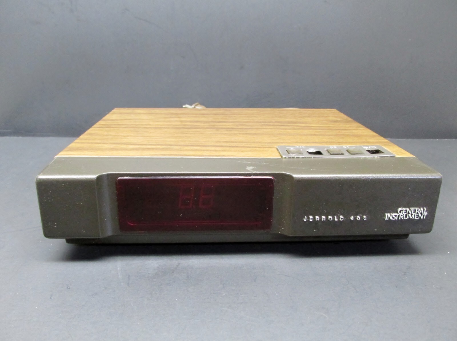 General Instruments, Jerrold 400, Model DRX-3 CATV Cable Converter Box
