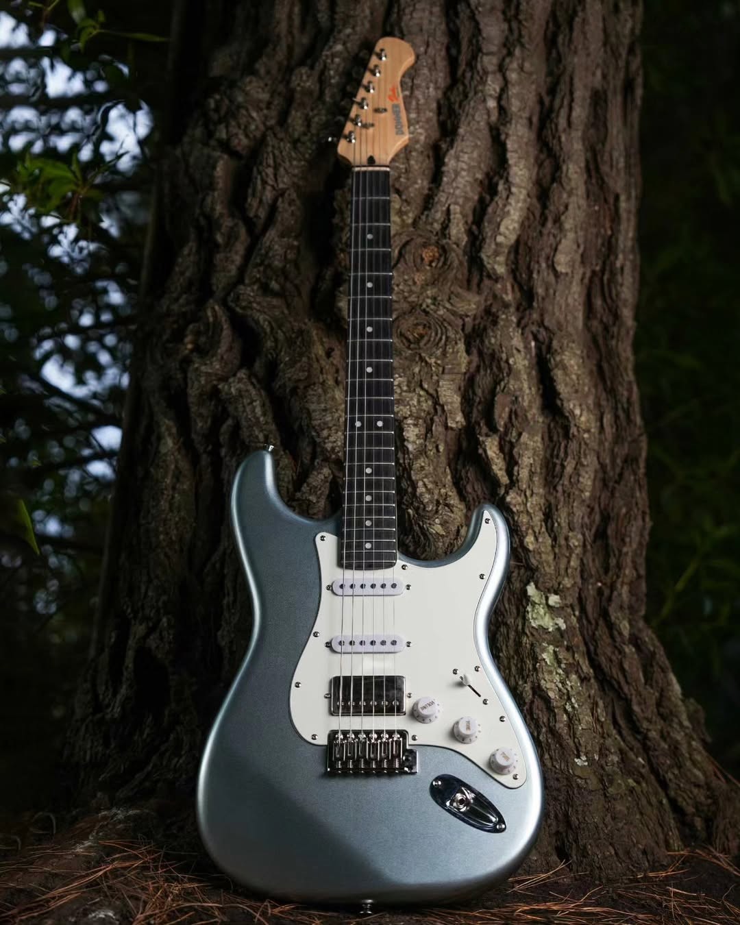 Donner 39" Electric Guitar HSS Coil Split Ice Blue Metallic Beginner Bundle