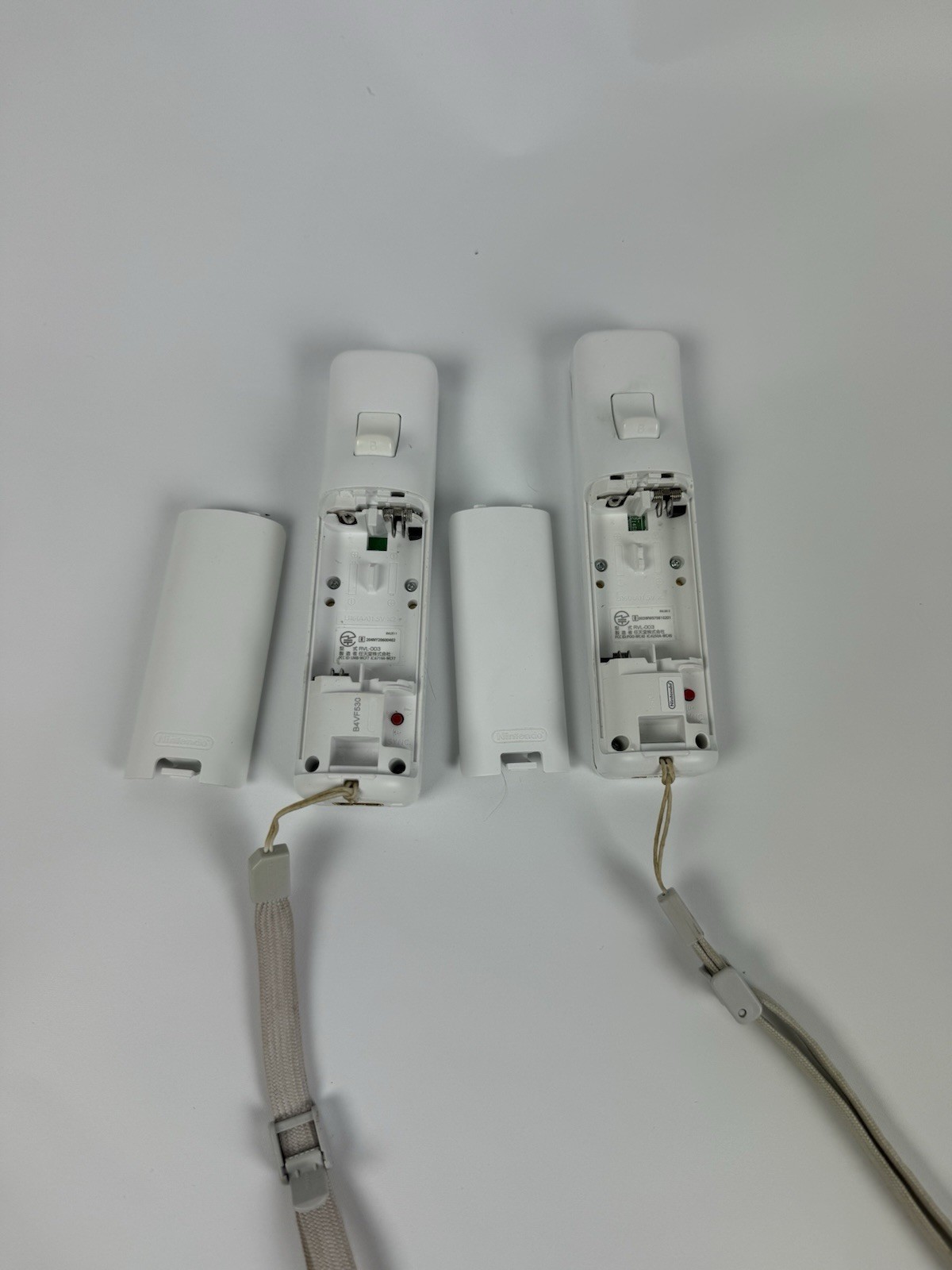Nintendo Wii White Console Bundle With Wii Controller & Cables