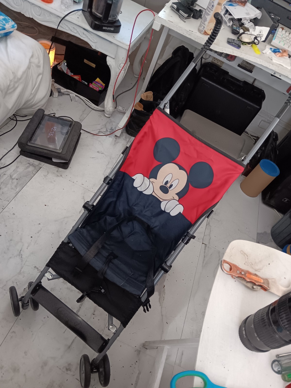 Disney mickey mouse stroller light weight sturdy no damage