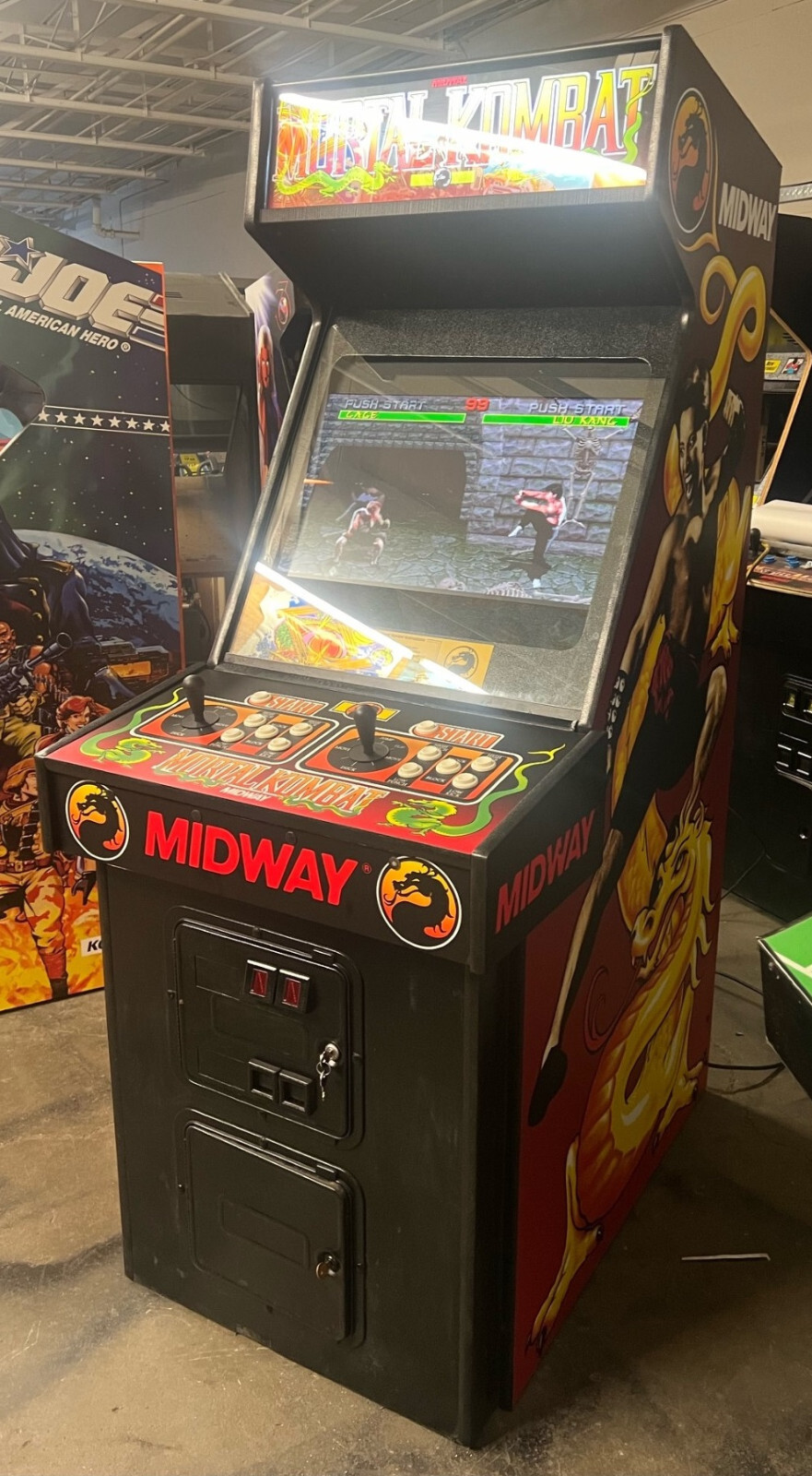 MORTAL KOMBAT ARCADE MACHINE by MIDWAY 1992-Test