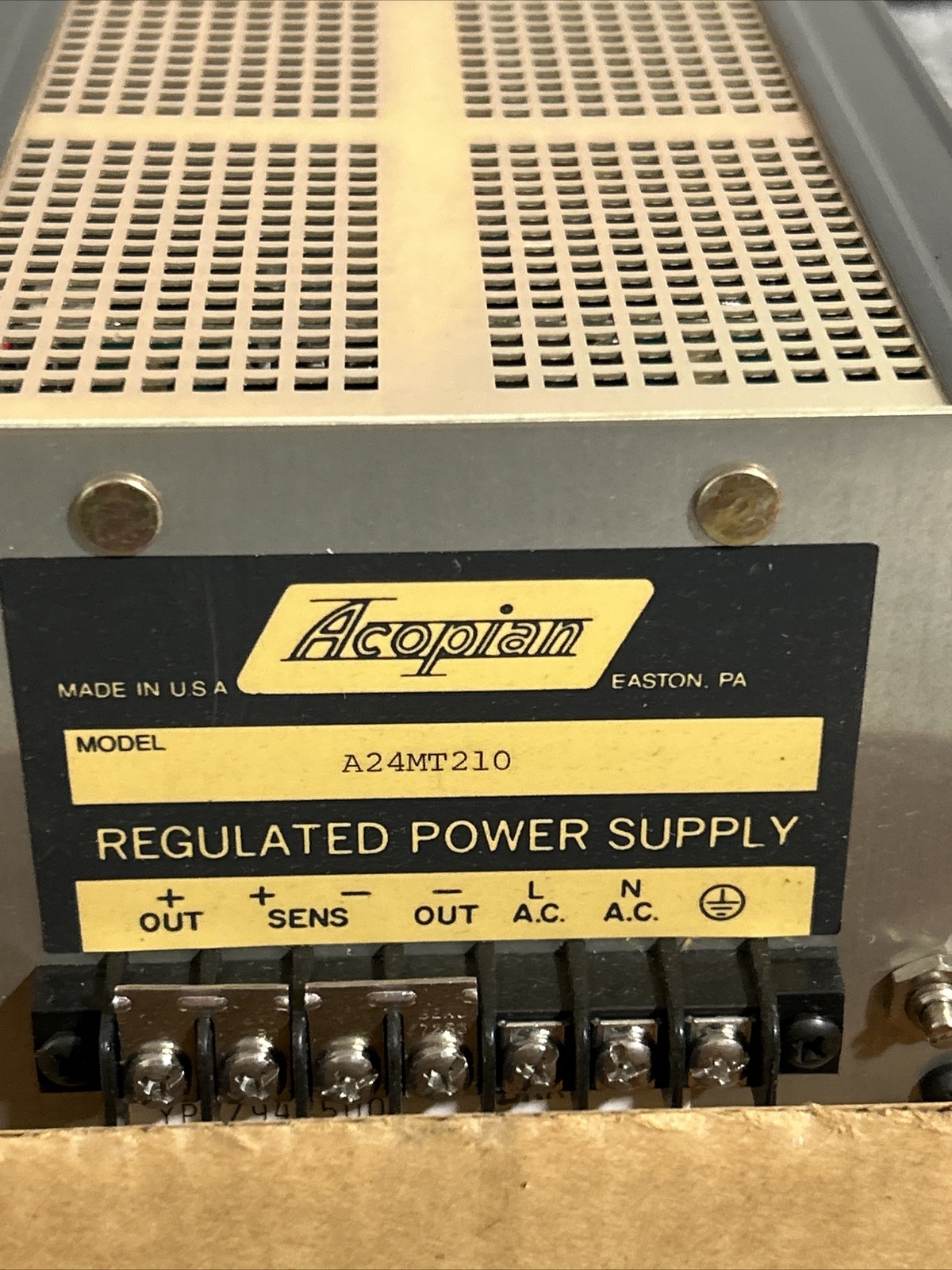 Acopian Model: A24MT210 Regulated Power Supply. *New* Fast ￼Shipping!