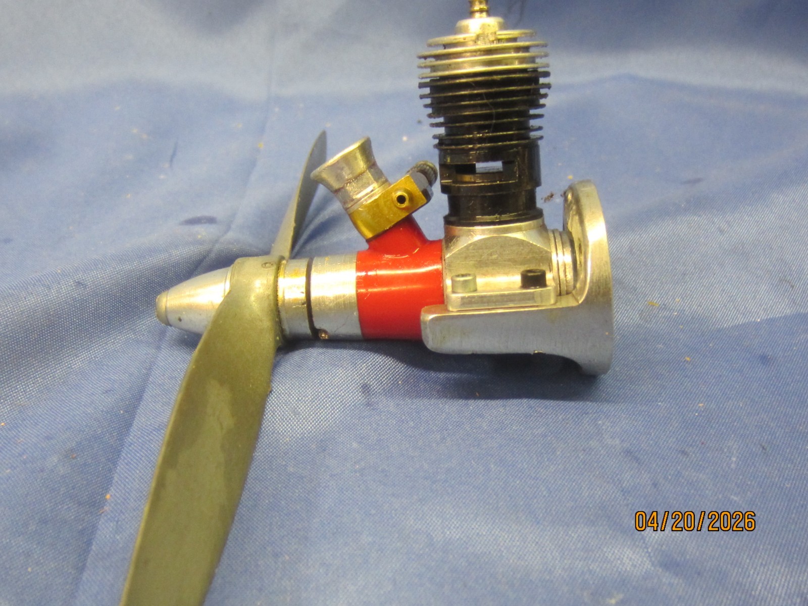 COX TD .049 2 STROKE GLOW ENGINE, WITH ENGINE MOUNT, USED