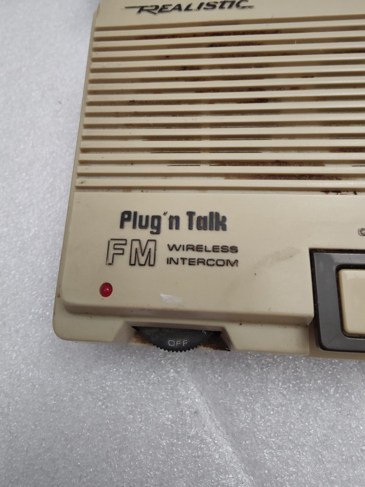 Realistic 43-207C Plug'n Talk FM Wireless Intercom, Powers On