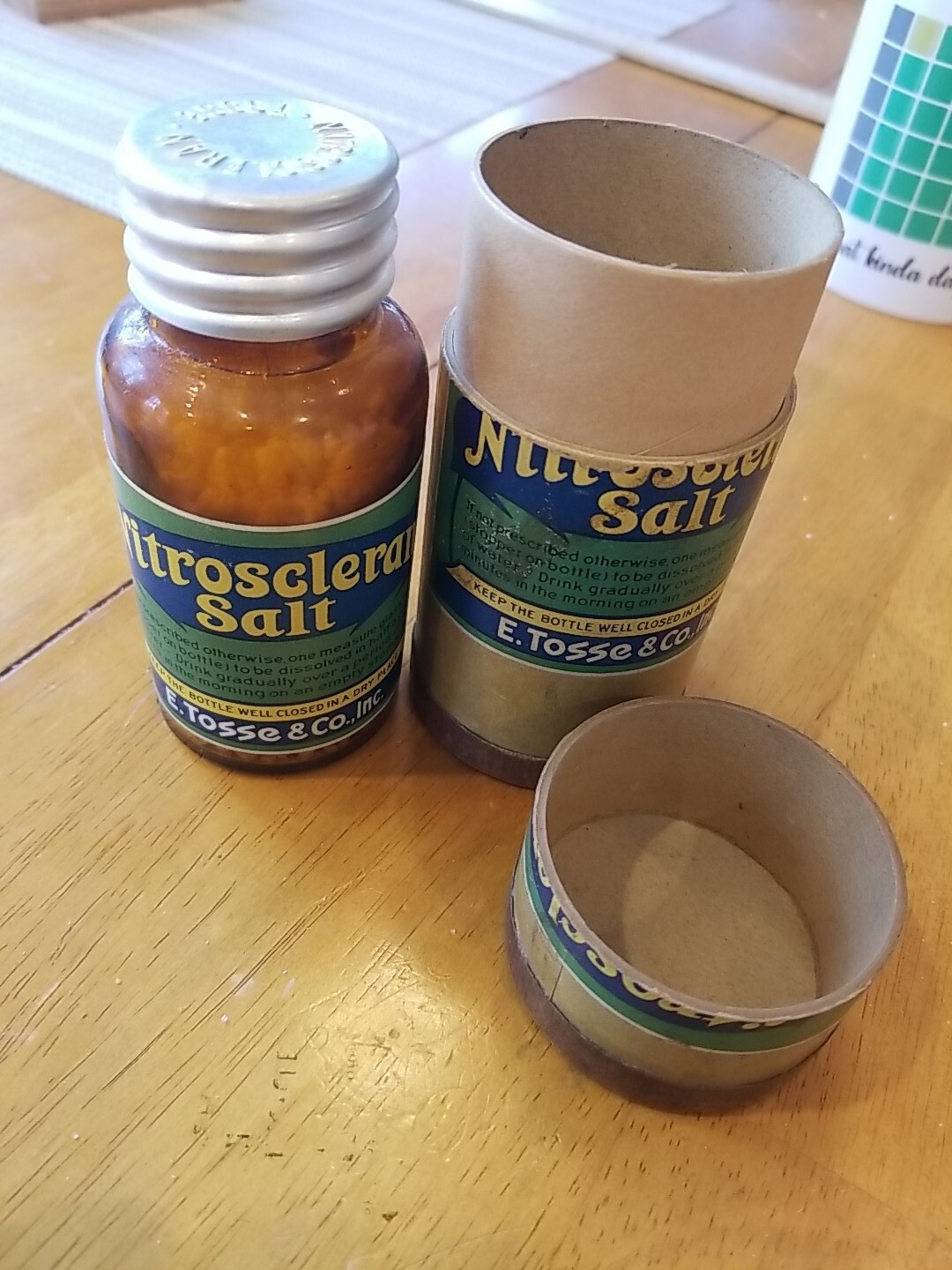1930s APOTHECARY PHARMACY MEDICINE BOX BOTTLE CONTENTS NITROSCLERAN SALT TOSSE