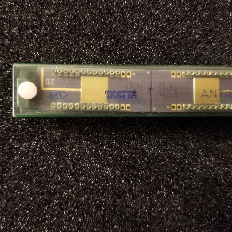 Mostek MK38P70/02H DEV CPU Microcontroller, Piggyback 2716 EPROM gold Unused