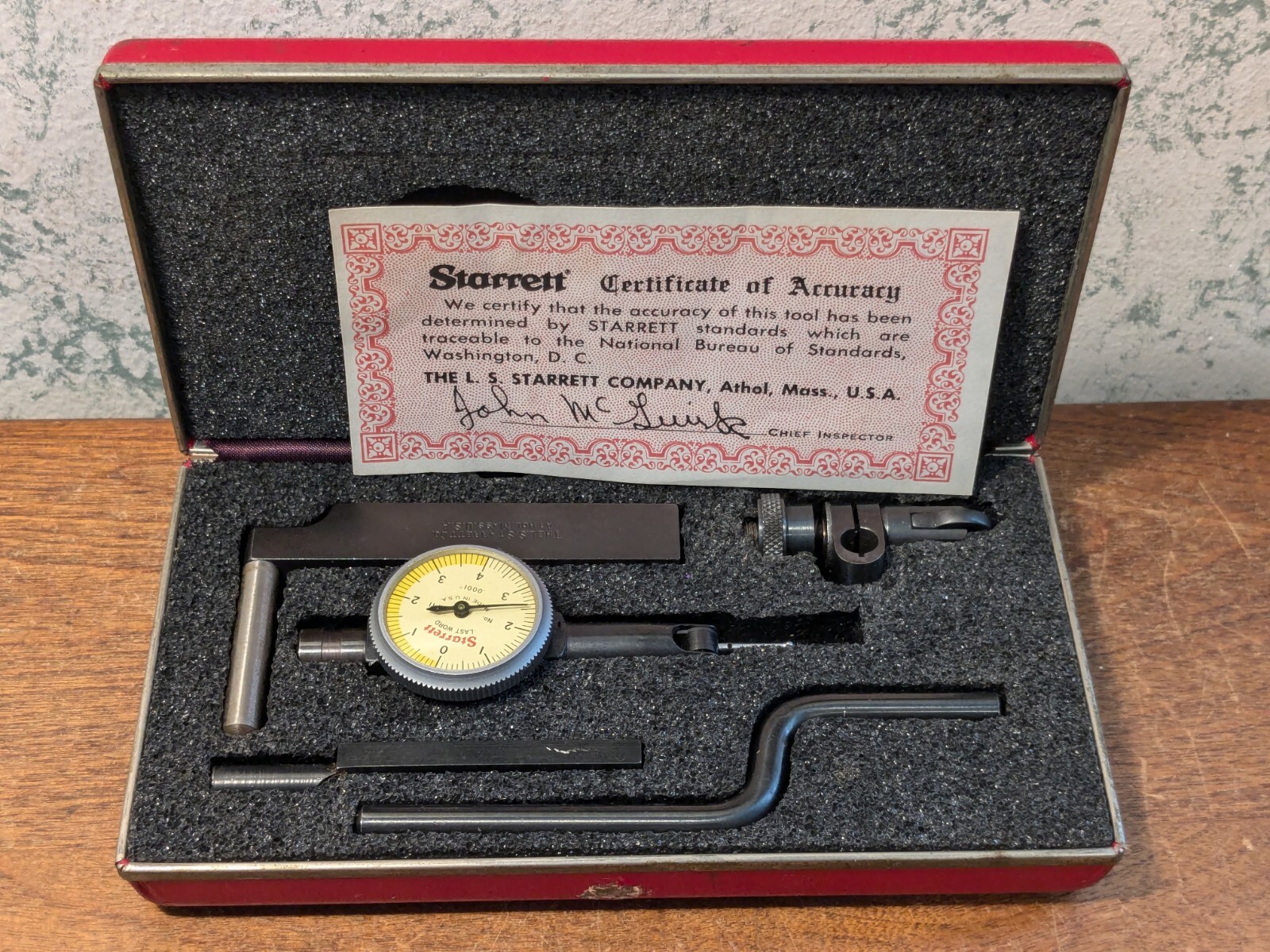 STARRETT .0001 Inch DIAL INDICATOR NO 711-T1 w/ CASE - Lot1