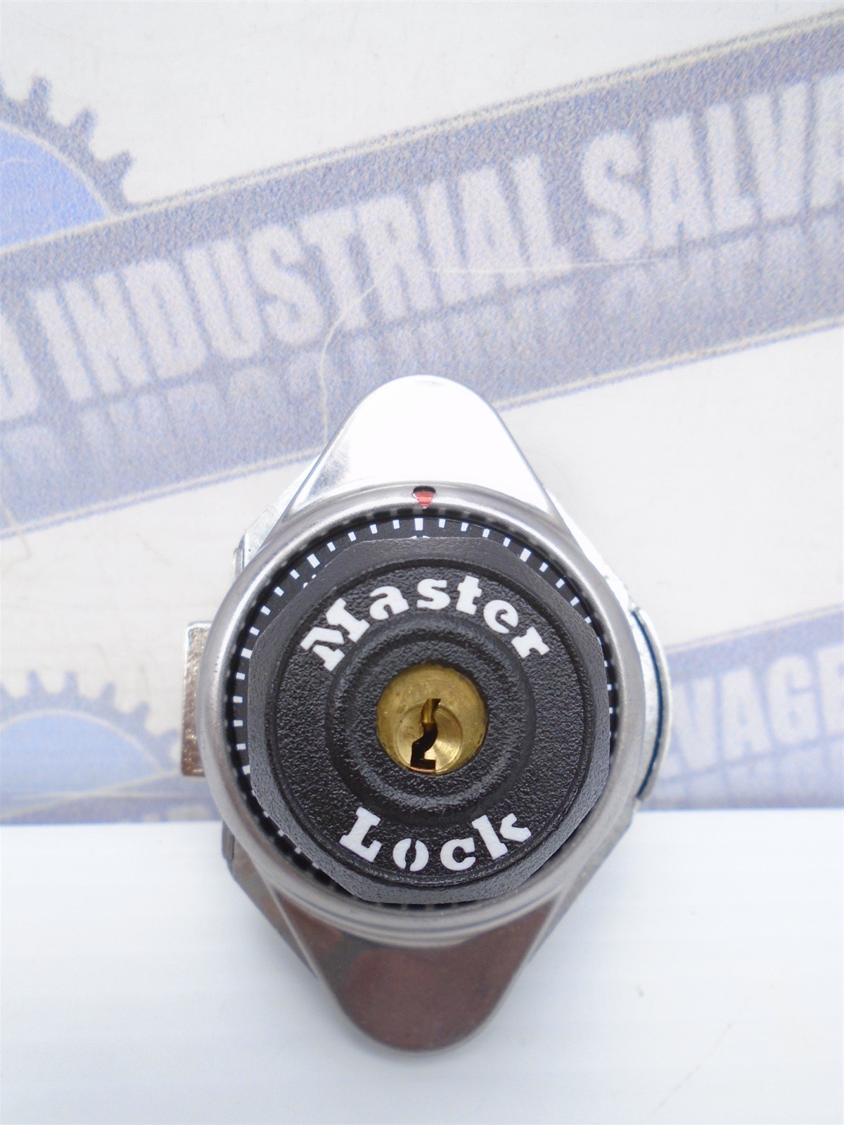 MASTER LOCK - 1654 - BUILT IN COMBO LOCK for RH Hinged LOCKER w/COMBO & NUTS NEW