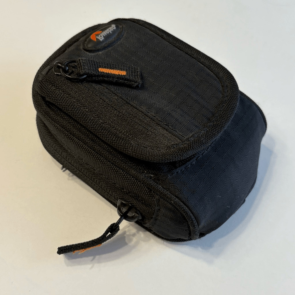 Lowepro Ridge 10 Pouch Black for Compact Digital Camera Bag