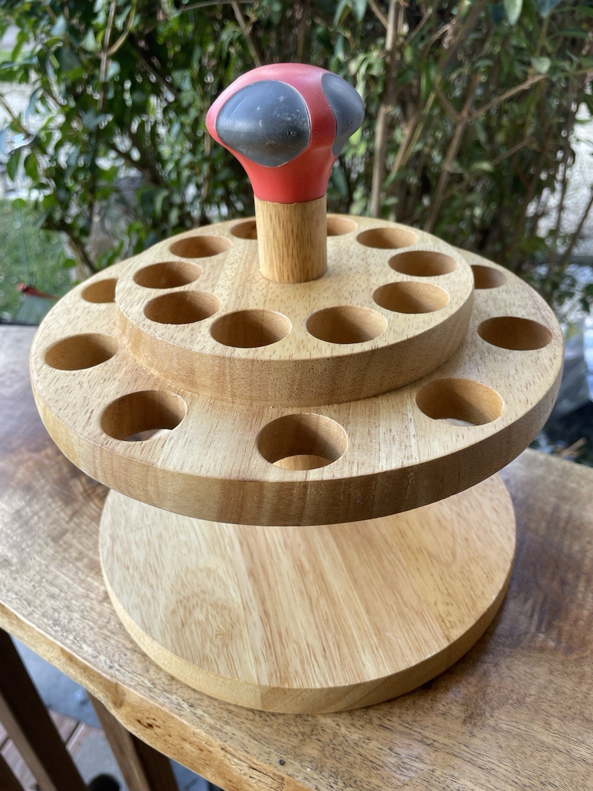 Wooden rotating arts& Crafts stand scissor caddy multi use 20 slot rubber knob