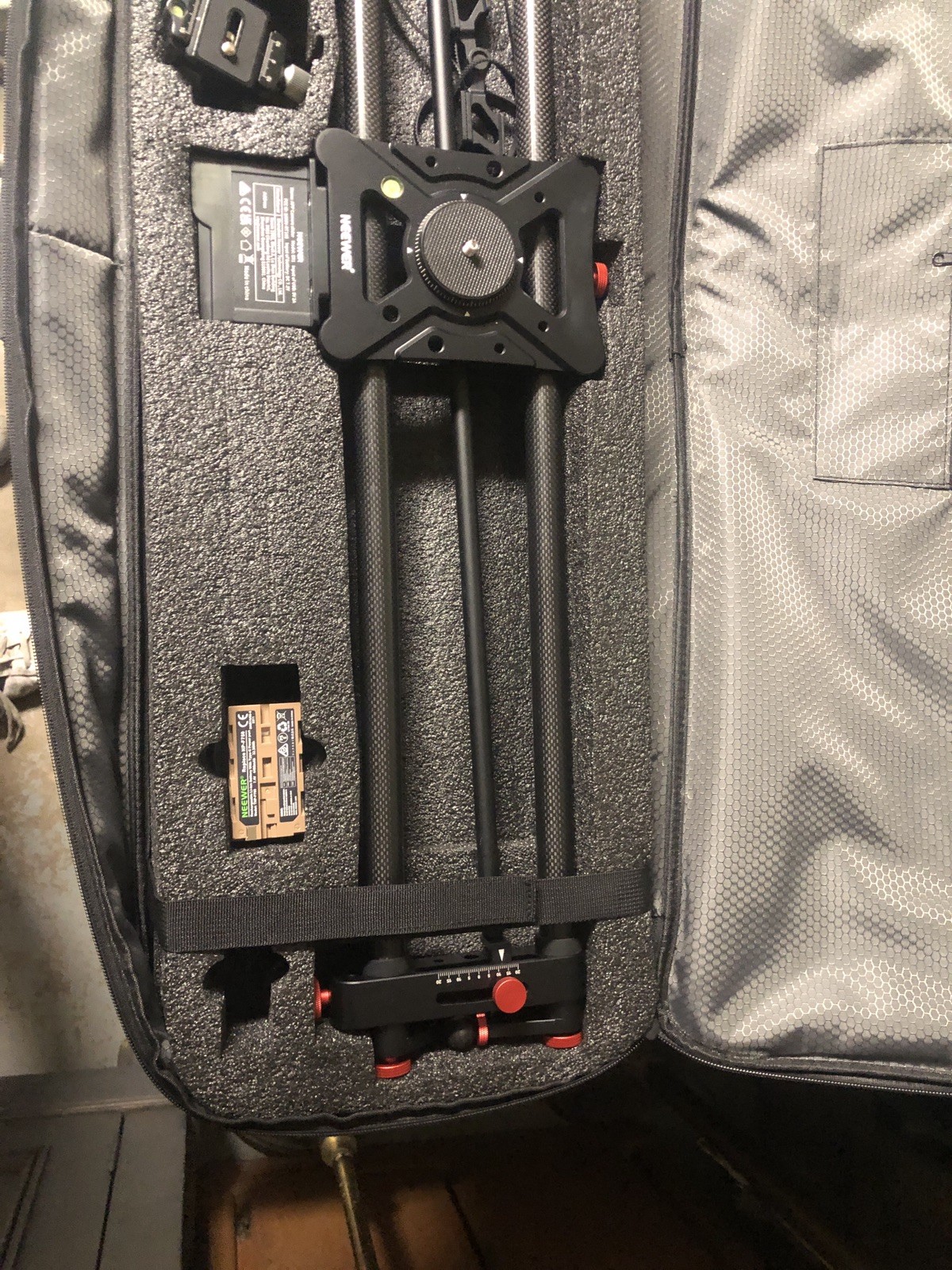 USED NEEWER ER1 31.5"/80cm Motorized Camera Slider App Wireless Control