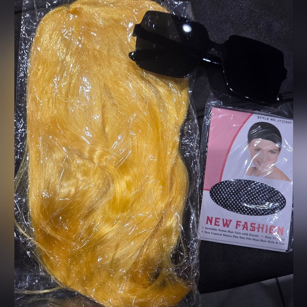 Neon Yellow Bob Wig With Sunglasses