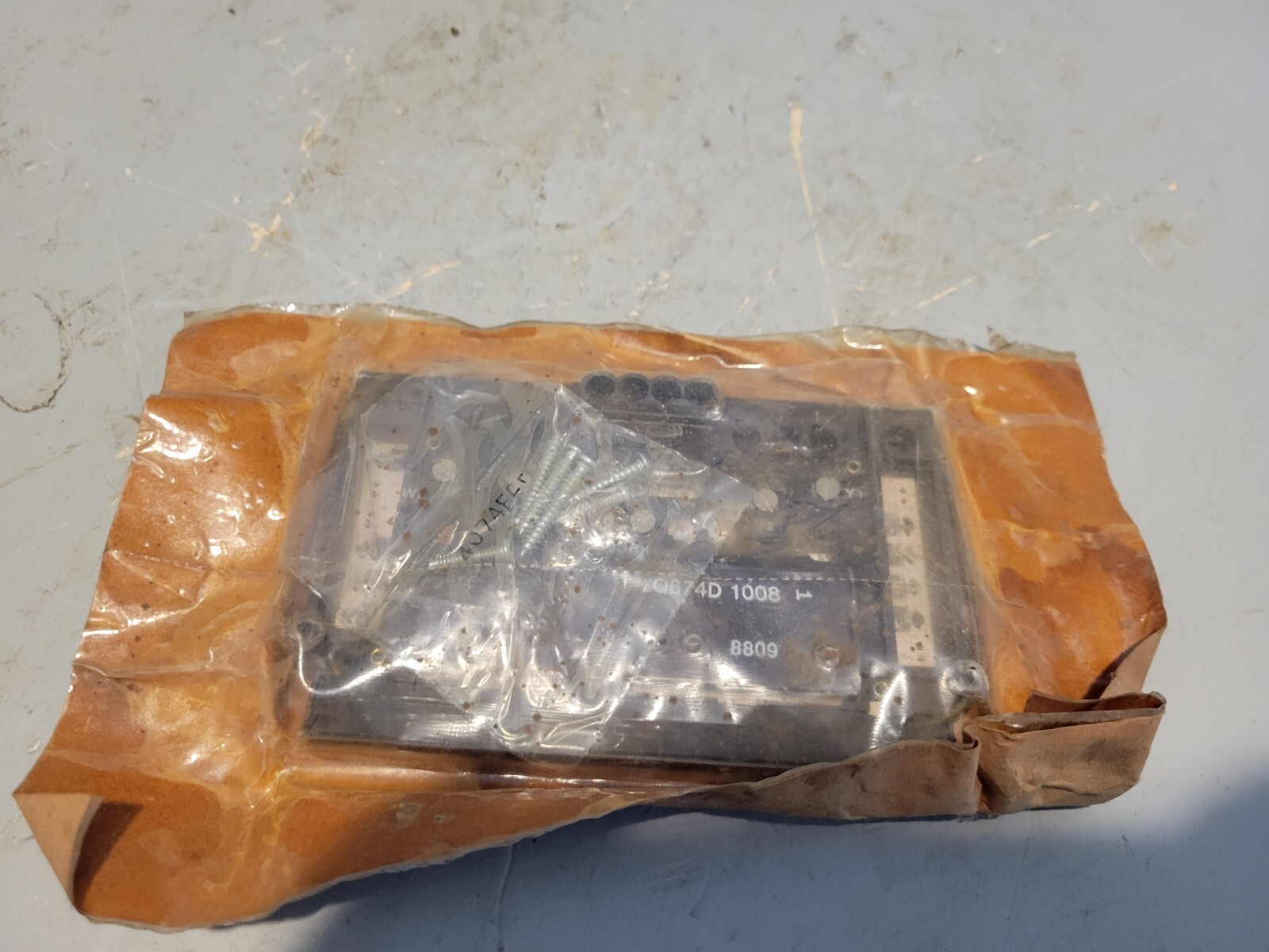 Honeywell Thermostat Subbase, Q674D1008