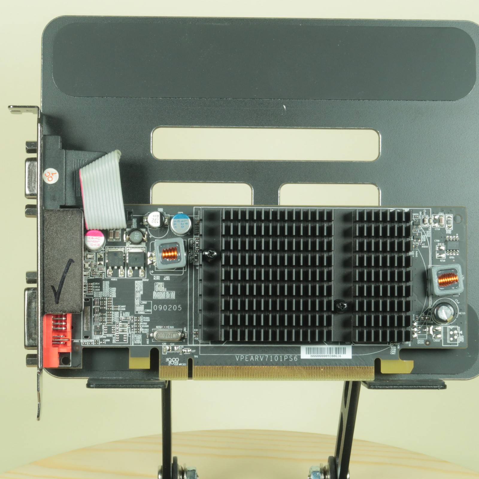 XFX Radeon HD 4350 1GB DDR2 Grapgics Card PCI-E DVI VGA S Video 7 Pin