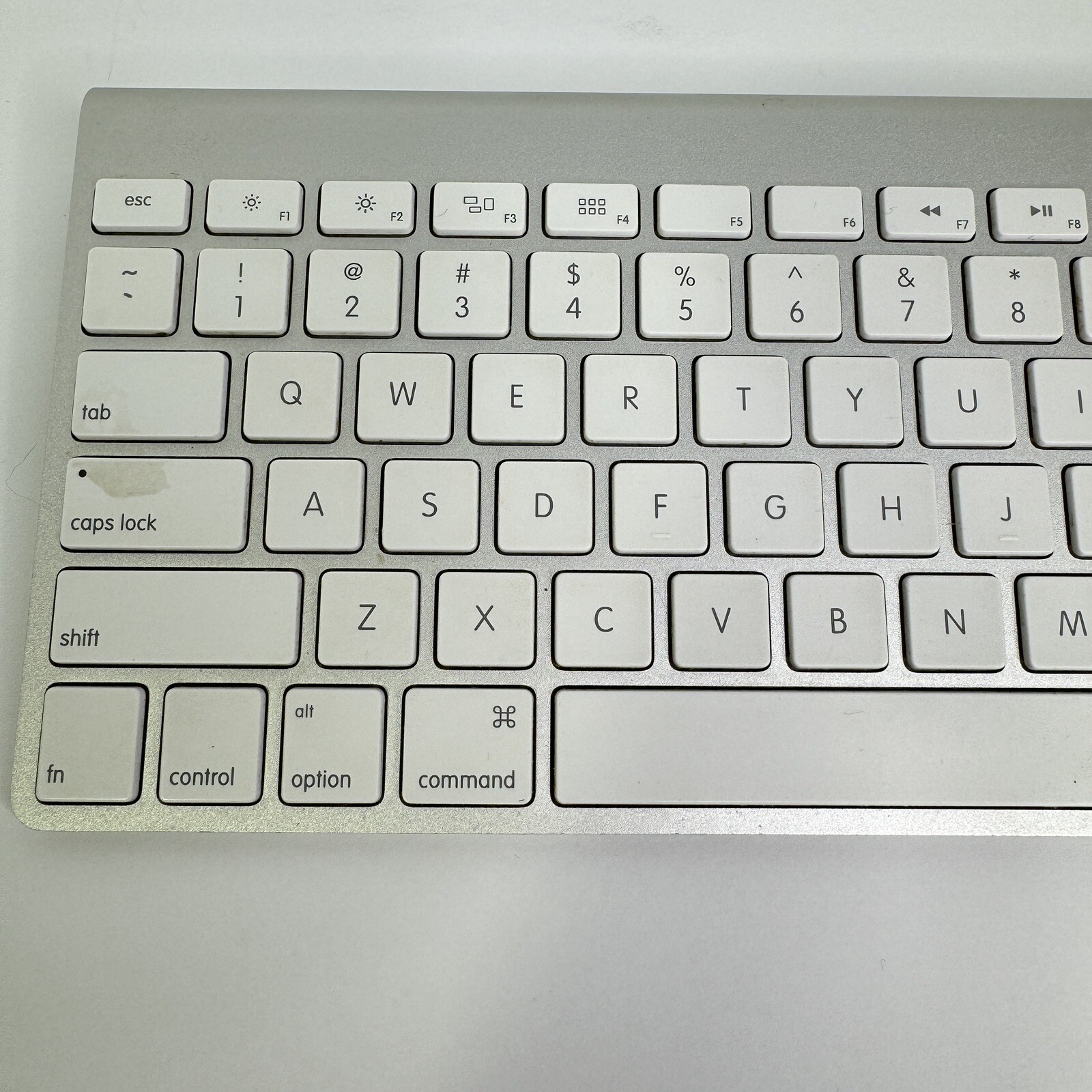 Apple A1314 Wireless Magic Keyboard Used Tested And Working