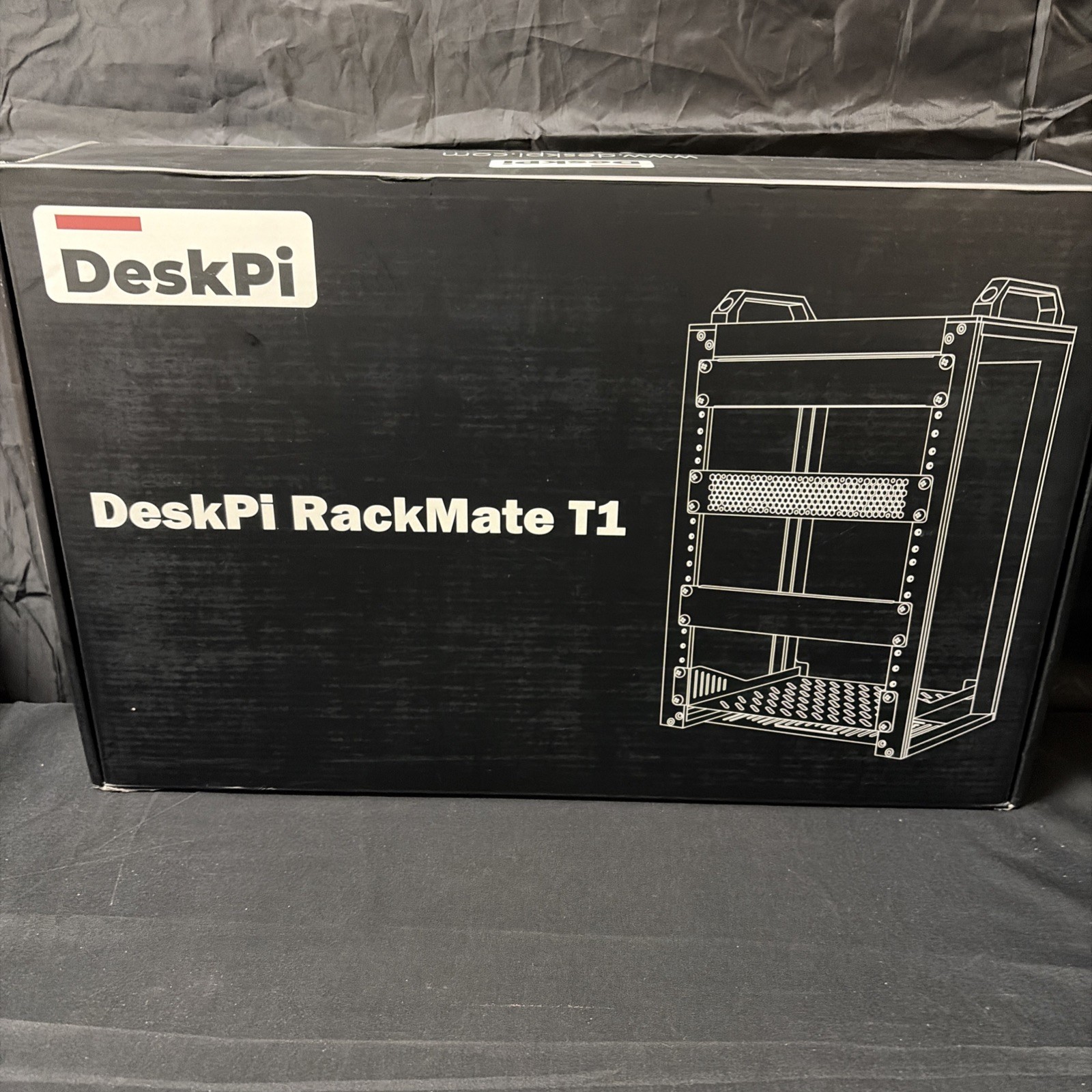DeskPi RackMate T1 Rackmount 10” 8U Server Cabinet