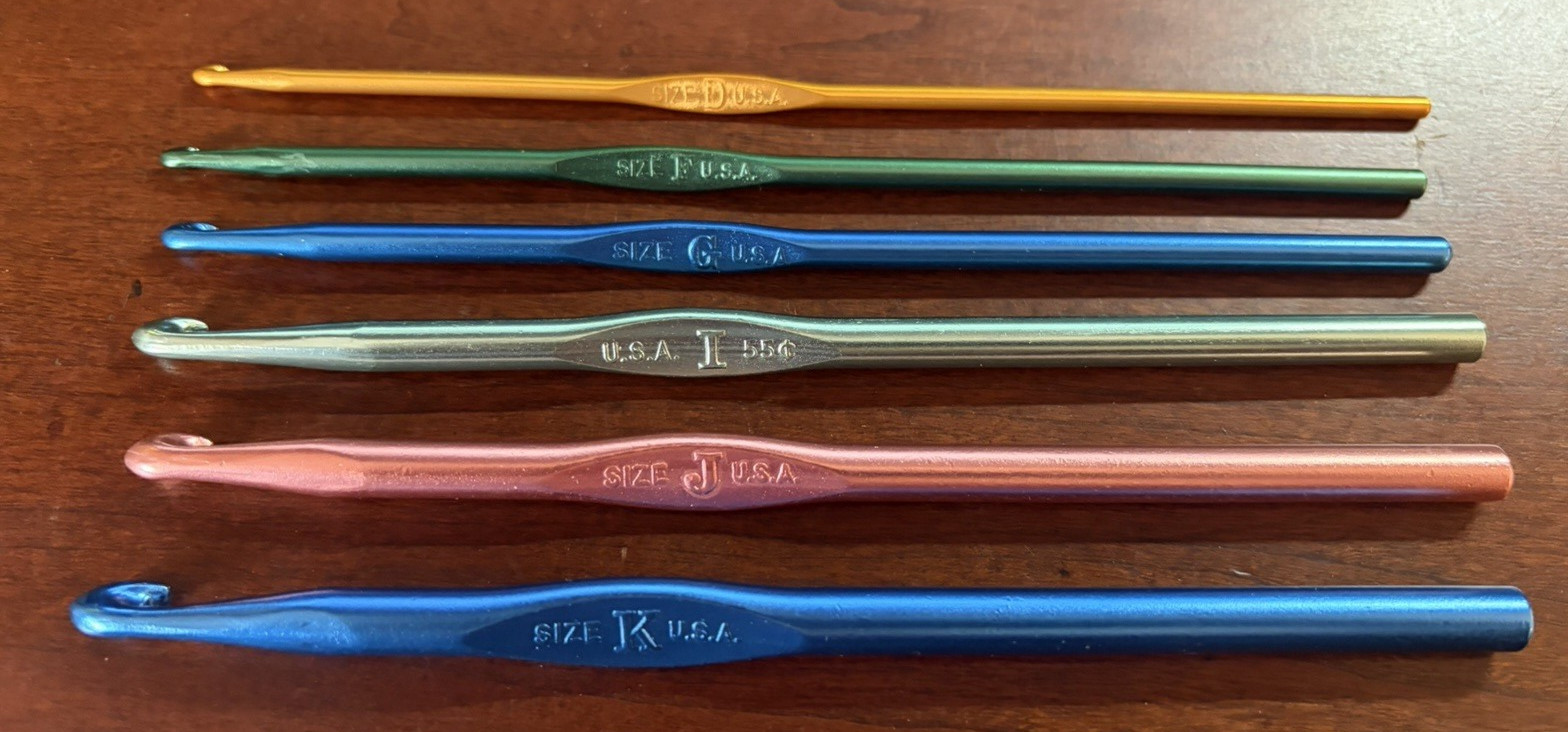 Vintage 6 Pc Set Boye Aluminum Crochet Hooks USA  Sizes: D F G I J K