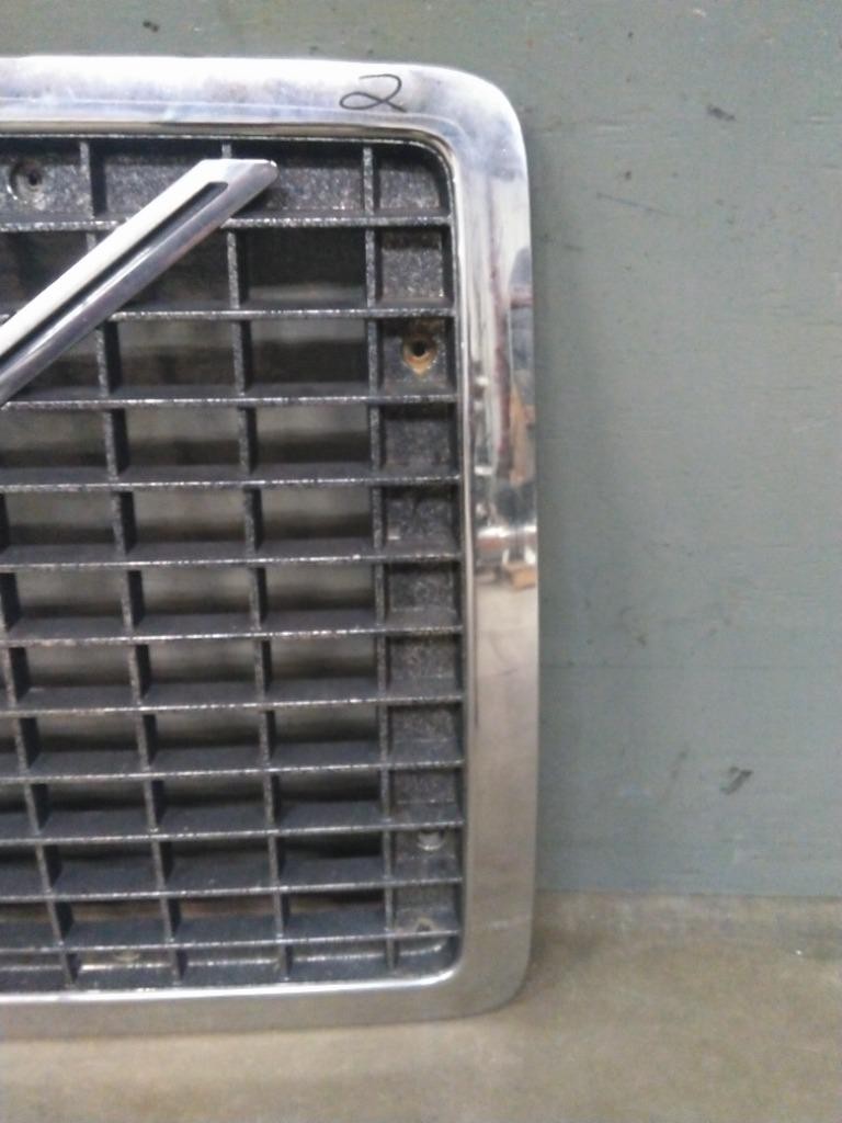 For 2017 VOLVO VNL 2003-2018 GRILLE N/A , IL