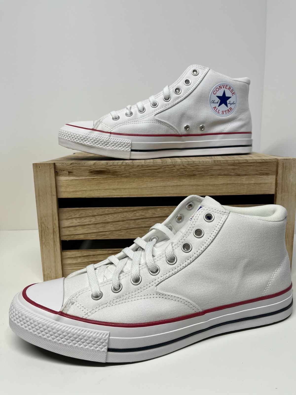 Converse All Star Chuck Taylor Canvas High-Top Shoes (Size 13 Mens'/ White )