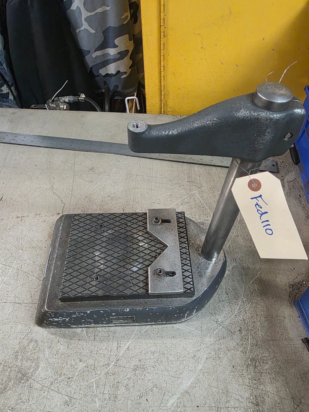 Mahr Federal NB-60 Indicator / Comparator Stand