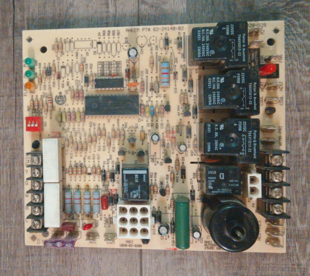 1028-83-928C 62-24140-02 1028-928 OEM control board of Rheem Furnace