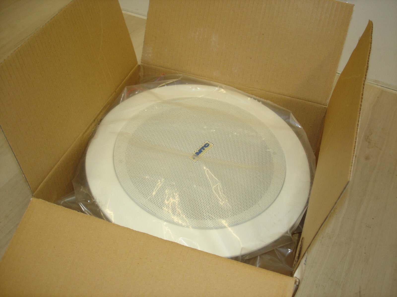 AMTC EQ-SPKRMB 8" 70V In-ceiling Recess Mount Speaker white #1