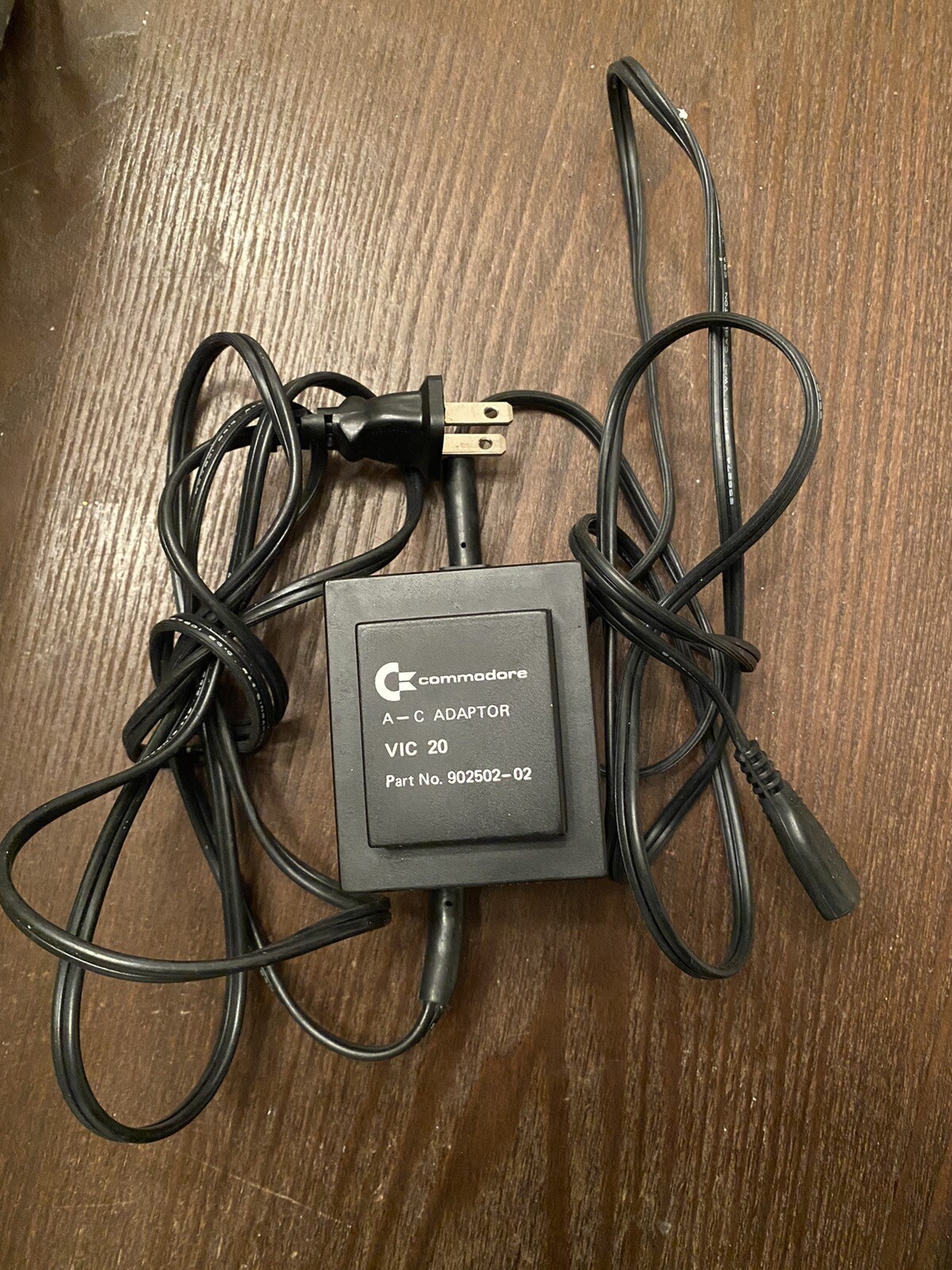 Vintage Commodore -VIC-20 Personal Computer, Box, Demo Disk, & Manual- Powers On