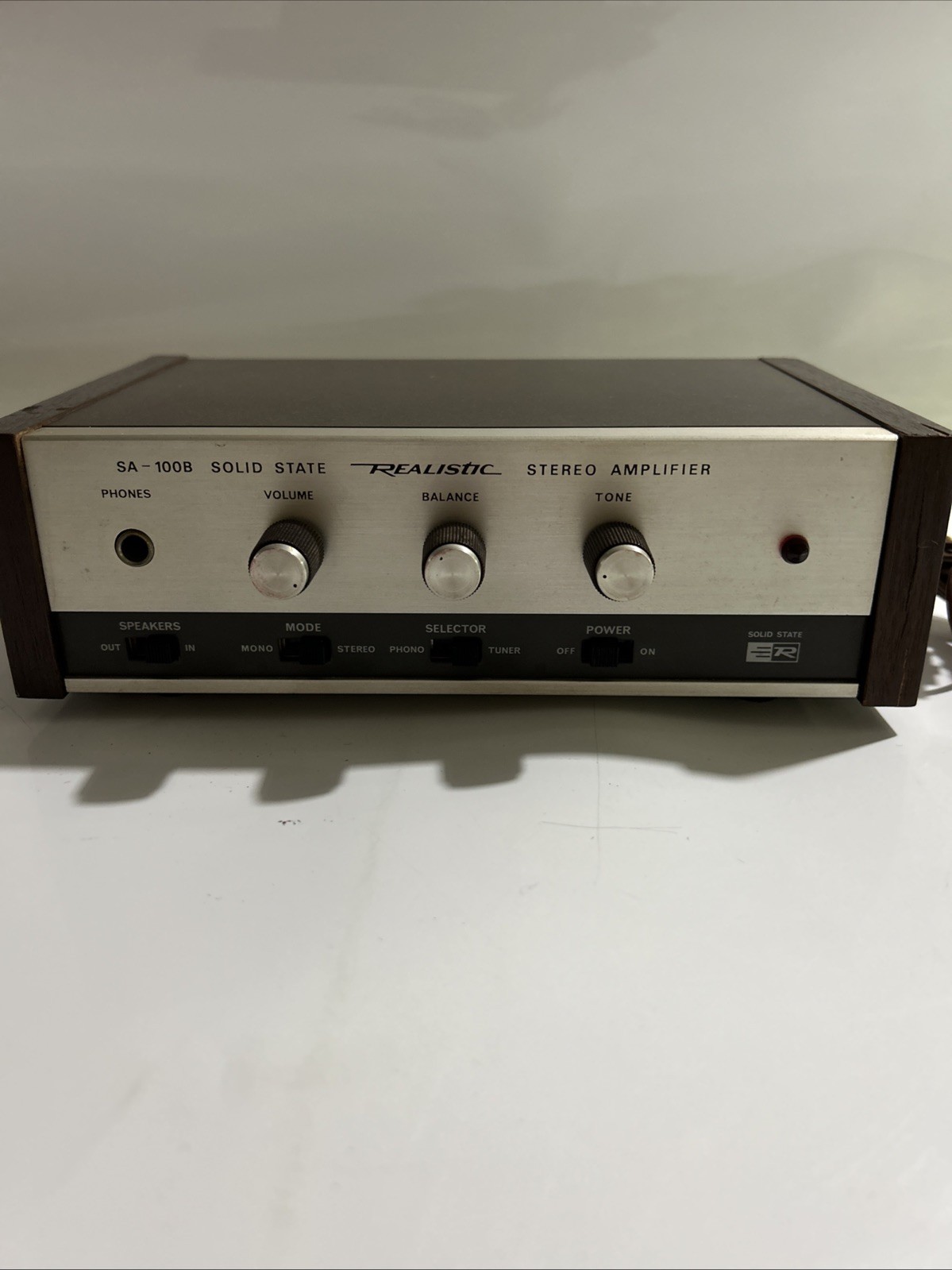 Vintage REALISTIC SA-100B Solid State Amplifier Japan - Wood Grain Silver Face
