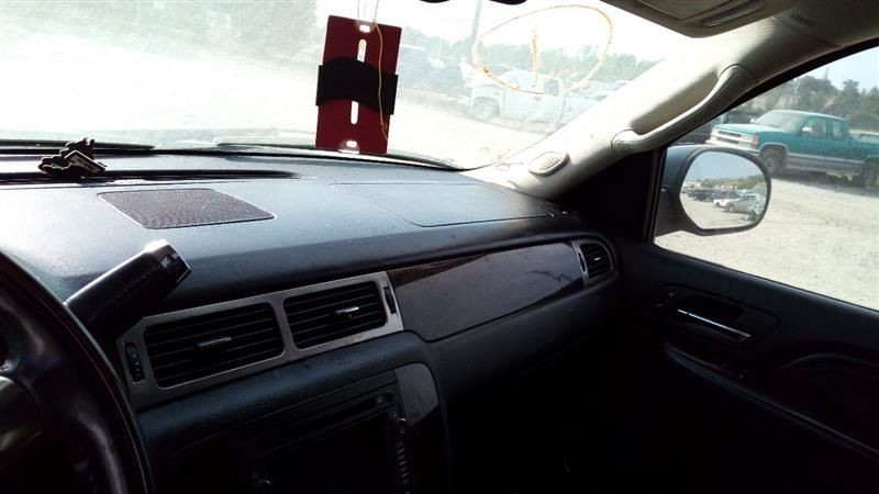 Front Driver Left Spindle/Knuckle from GMC Yukon Denali 11382743
