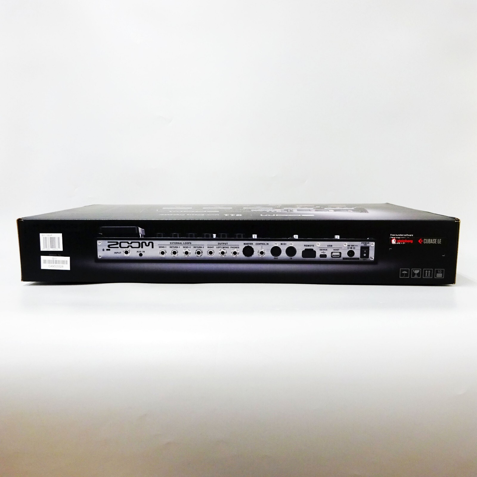 ZOOM G11 Guitar Multi-Effects Pedals Processor Japan NEW