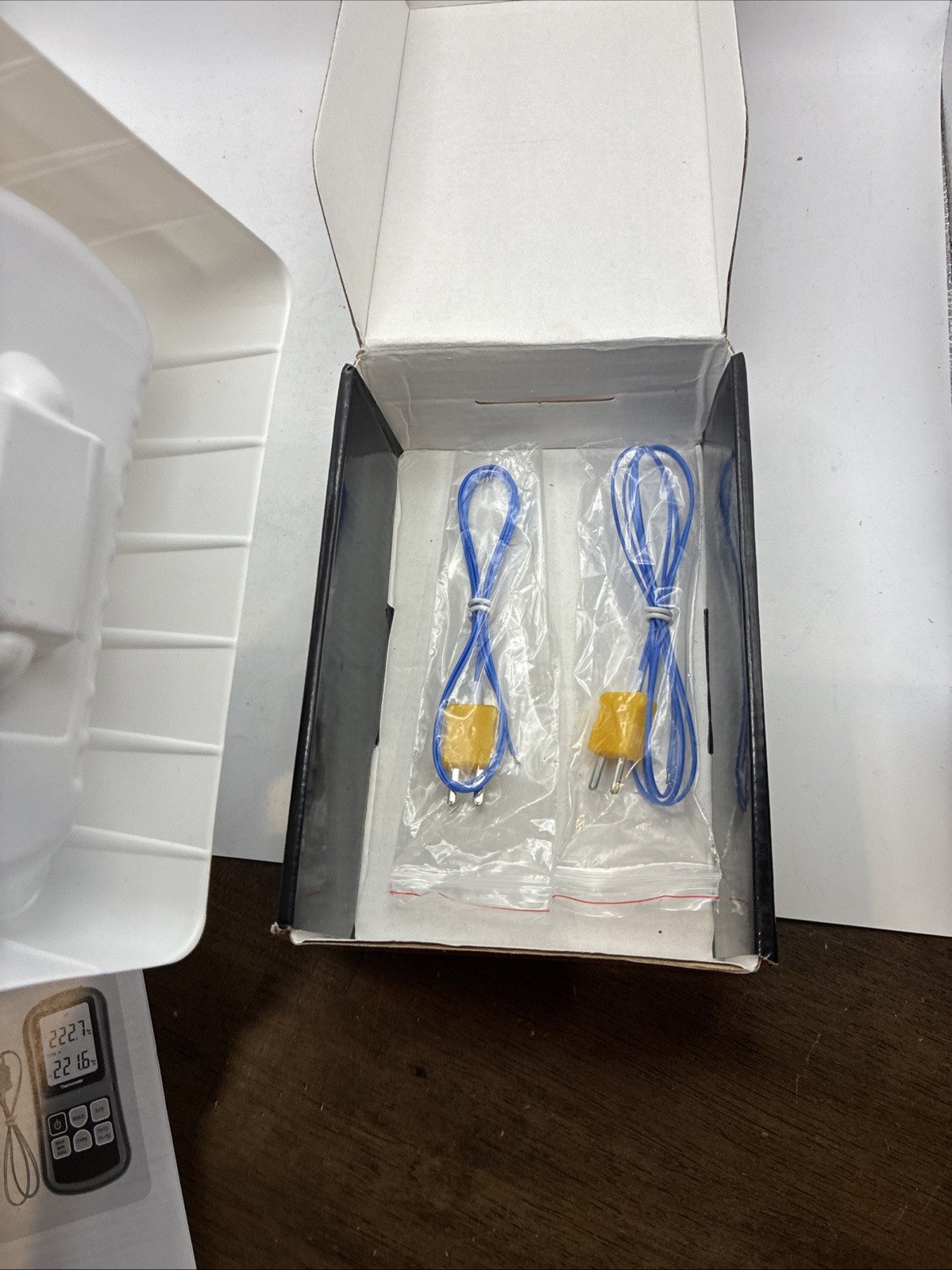 Thermometer, BRAND NEW IN THE BOX Professional Instruments Precision