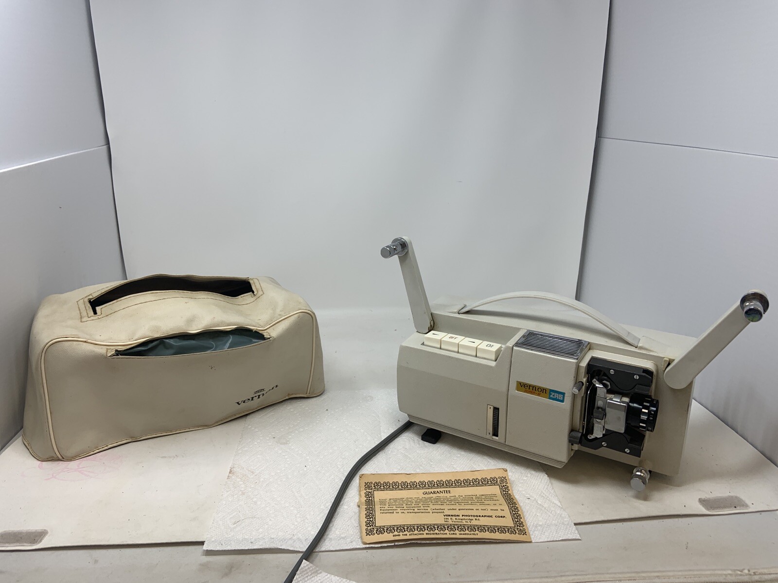 VINTAGE VERNON ZRS SLIMENT SUPER 8 SILENT PROJECTOR
