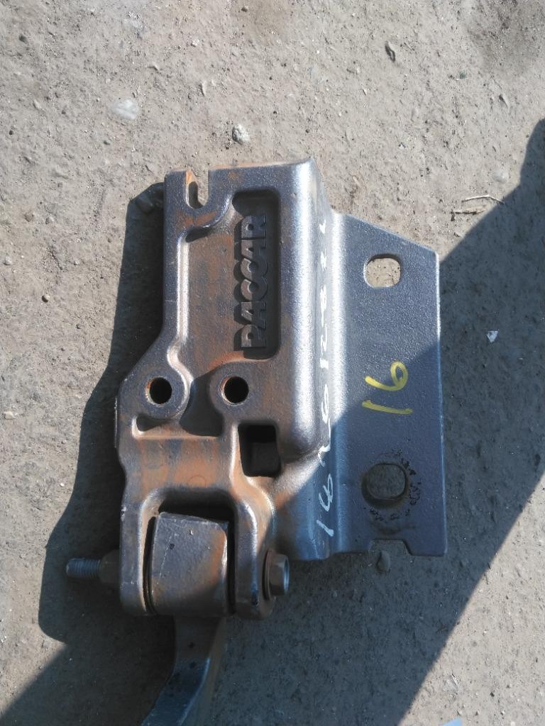 For 2018 PETERBILT 567 HOOD HINGE Right ,  WA