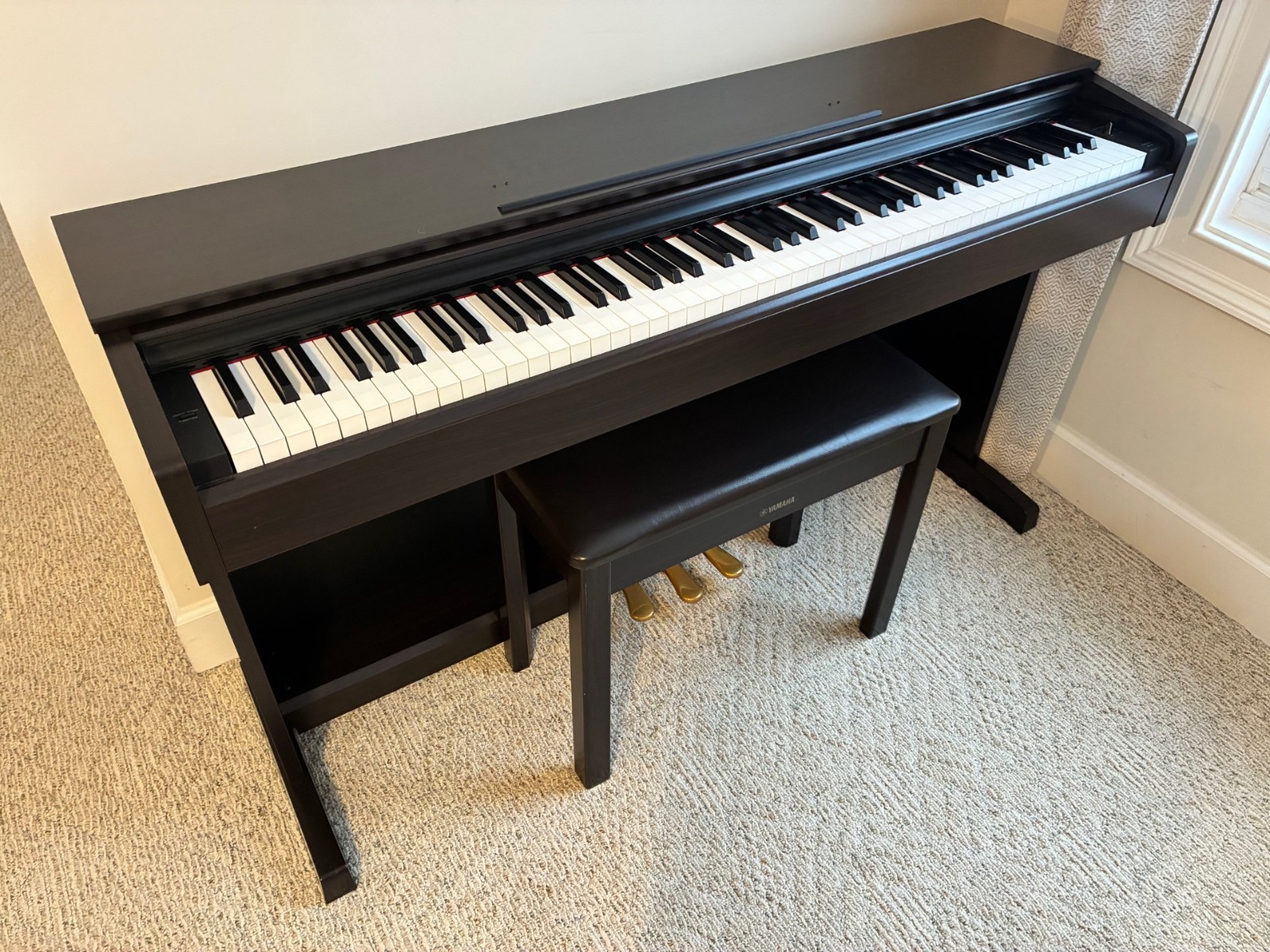 Yamaha ARIUS YDP-103 piano Dark Rosewood
