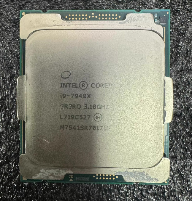i9-7940X Intel Core3.1GHz 14Cores 28Threads 19.25MB 165W LGA2066 X299 CPU SR3RQ