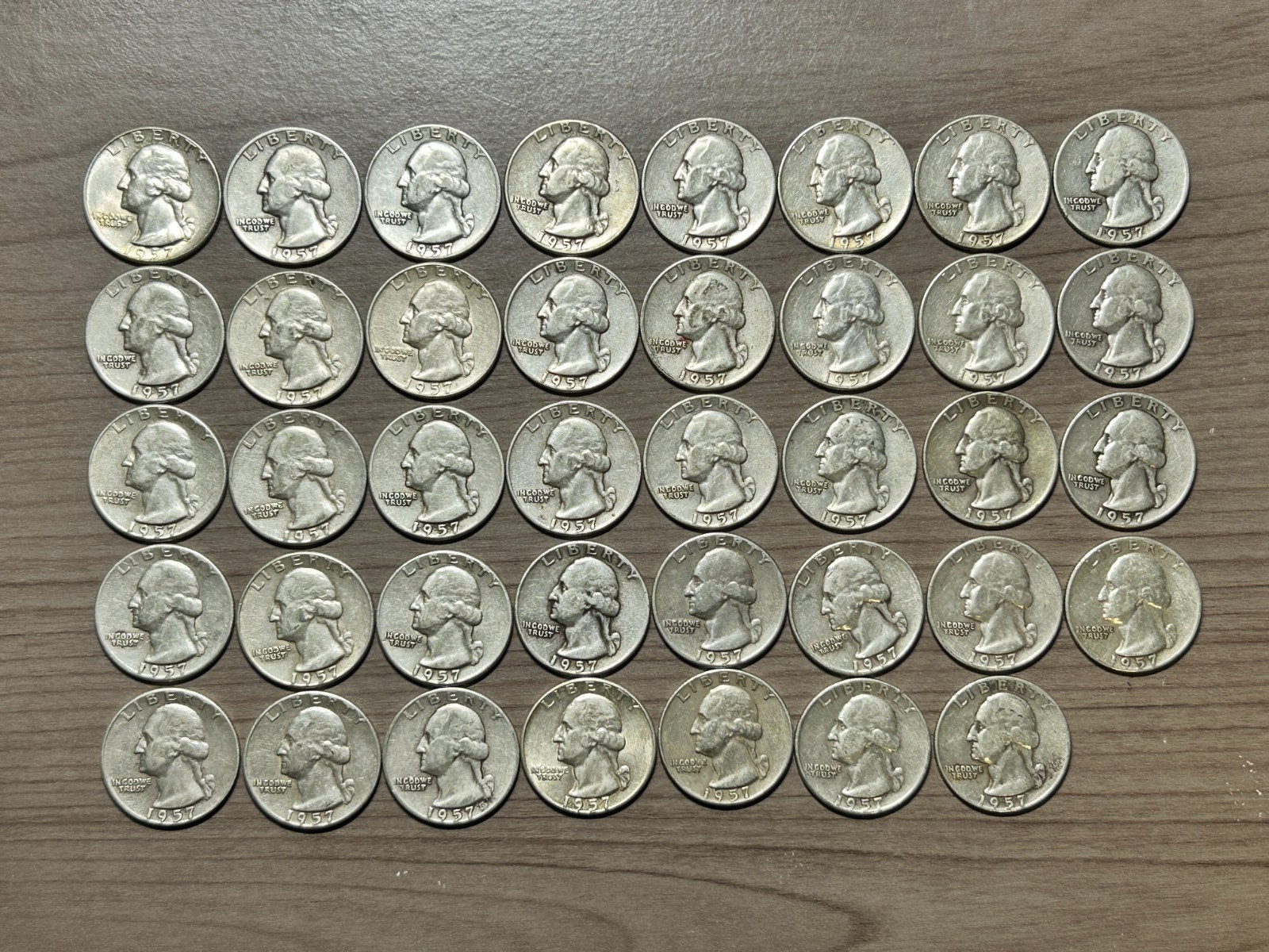 39 x 1957 Washington Quarters 90% Silver Circulated Assorted Dates/Condition
