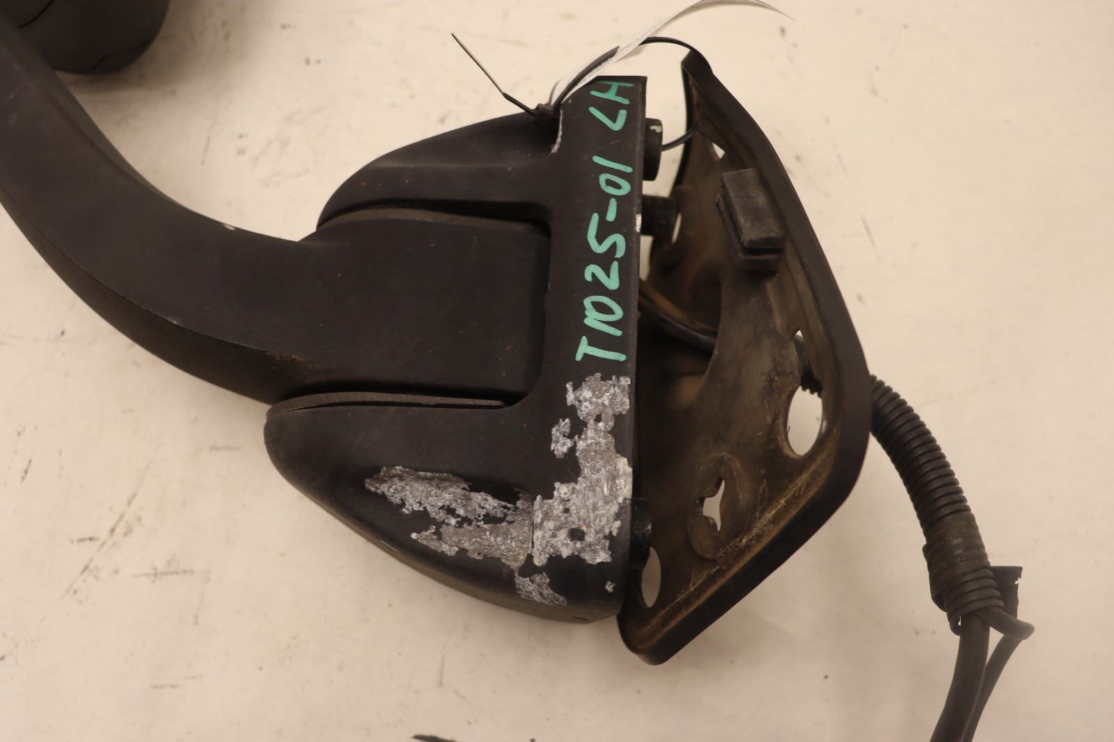 2008-2017 FREIGHTLINER CASCADIA 125 FRONT LEFT DRIVER SIDE DOOR MIRROR OEM