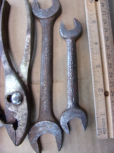 ANTIQUE McKAIG HATCH TOOL KIT LOT