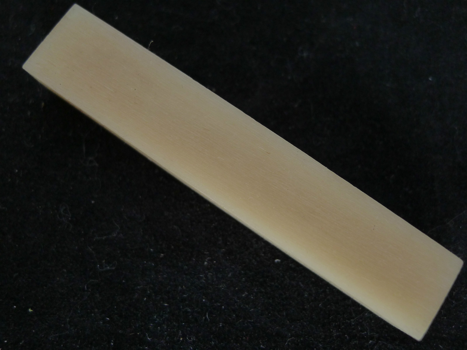 1 pcs Real Solid Camel Bone Nut Blank Fit Classical And Martin Style Guitar MN