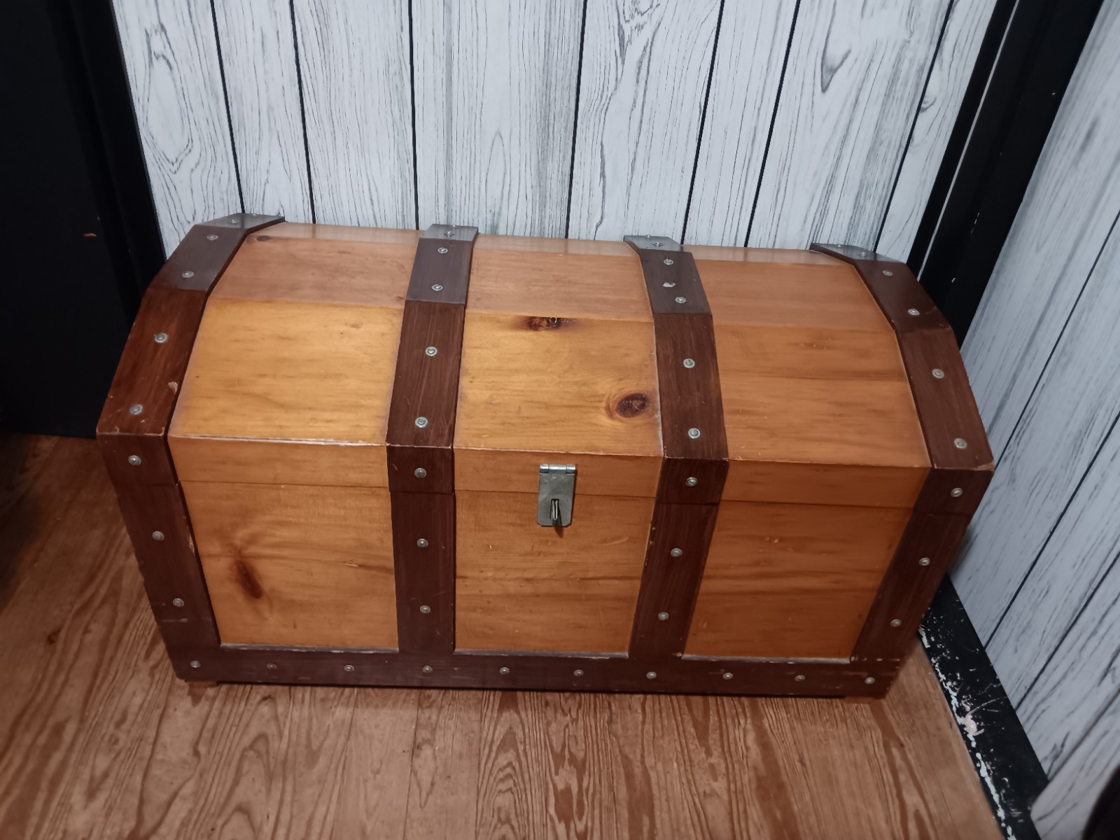 Handmade (Hopechest) Trunk, Heavy, Durable,  Spacious.