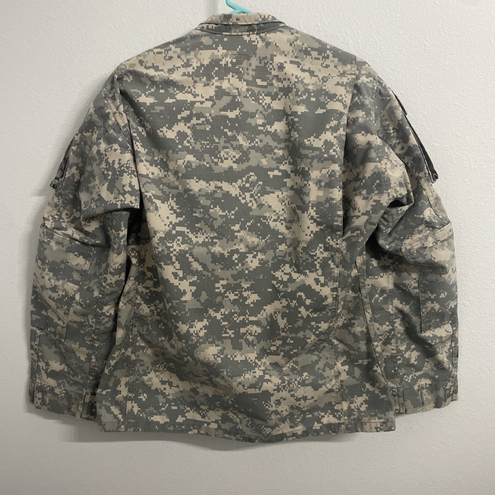 Field Jacket (SMALL-REGULAR) Digital Camo Cold Weather Army Coat