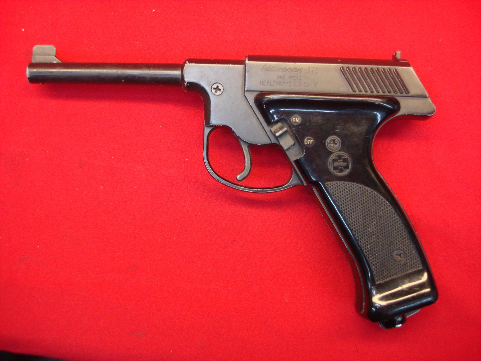 HEALTHWAYS PLAINSMAN 175  BB CO2 POWERED PISTOL  - READY TO RESTORE