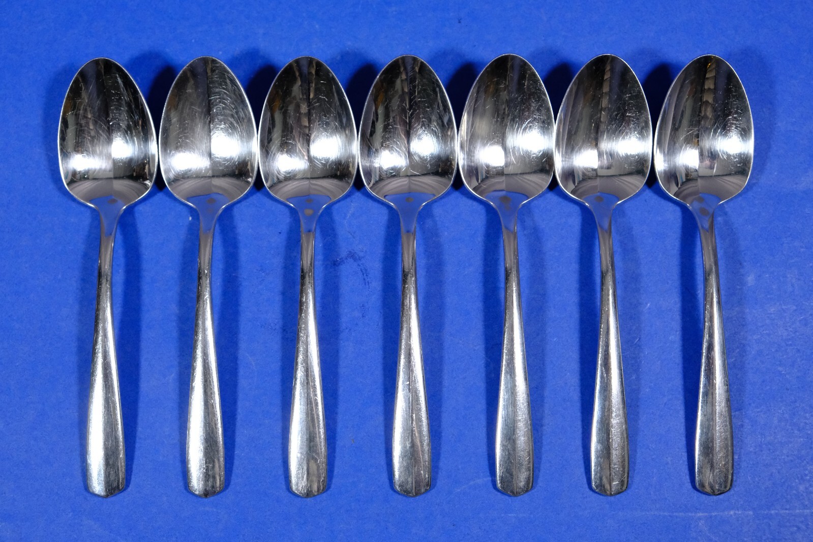 7 x Oneida Equator Stainless Oval Soup Spoons 7 ¼”