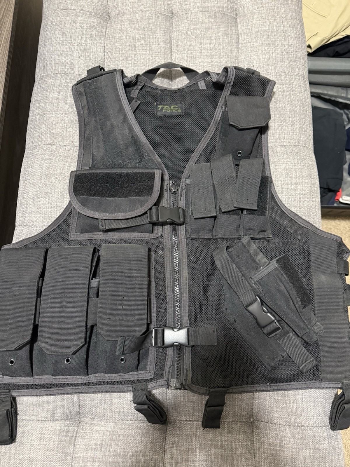 Tac-Force Black Tactical durable police security camping vest with zipper USED